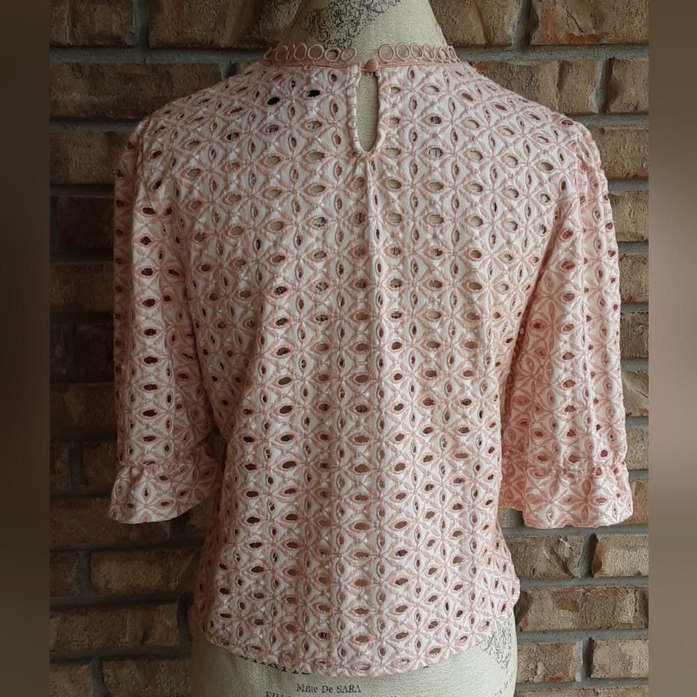 Broadway 38 Eyelet Embroidered Feminine Cotton Blend Top - Picture 3 of 9